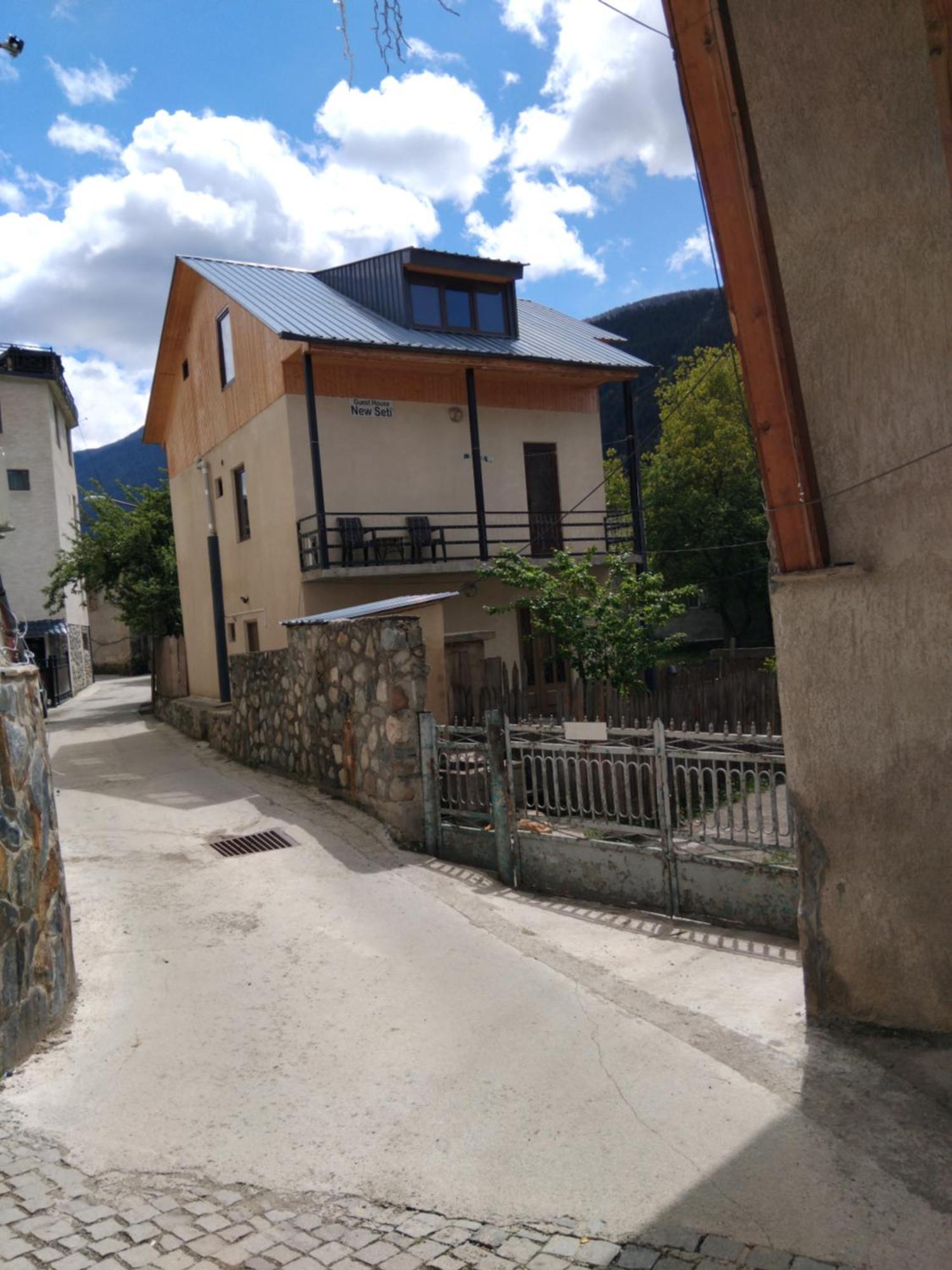 New Seti Guest House Местія Екстер'єр фото
