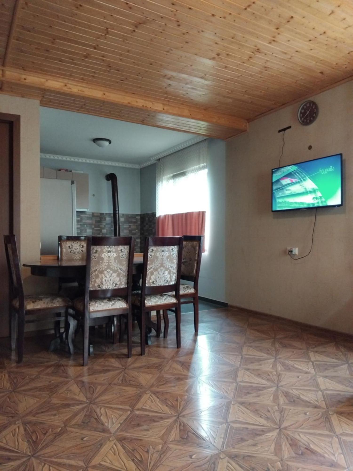 New Seti Guest House Местія Екстер'єр фото
