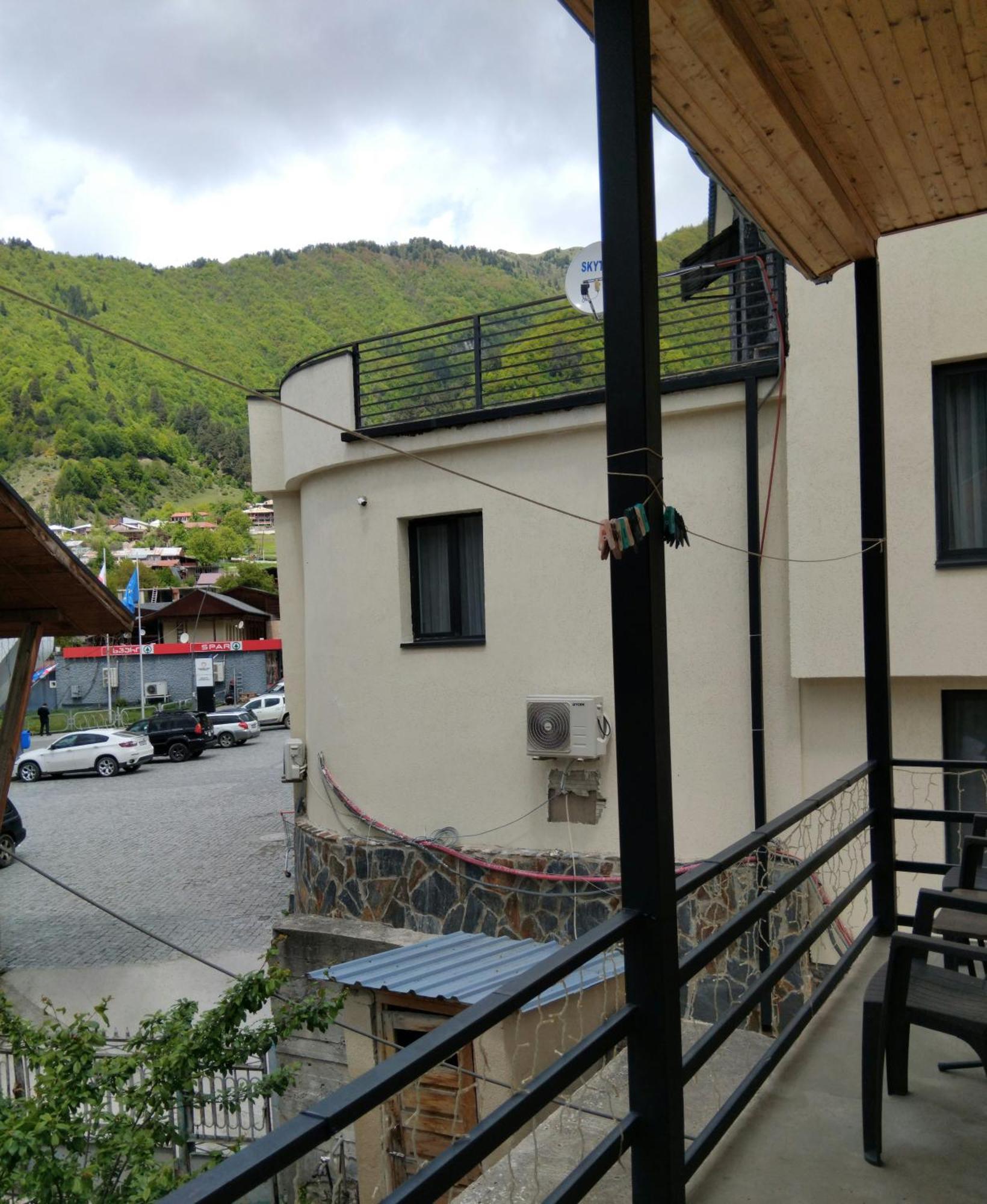 New Seti Guest House Местія Екстер'єр фото